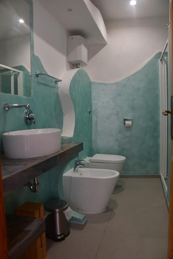 Il Capriccio Guesthouse Ponza Exteriör bild
